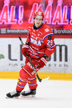 Timrås Filip Hållander jublar