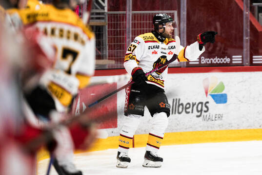 Luleås Linus Omark jublar