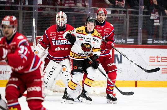 Luleås Pontus Andreasson och Timrås Emil Pettersson