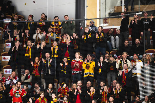 Luleåsupportar jublar