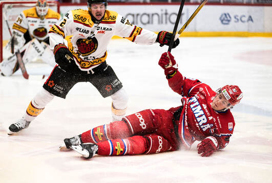 Luleås Oskari Laaksonen och Timrås Filip Hållander