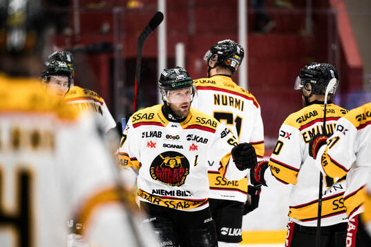 Luleås Linus Omark jublar