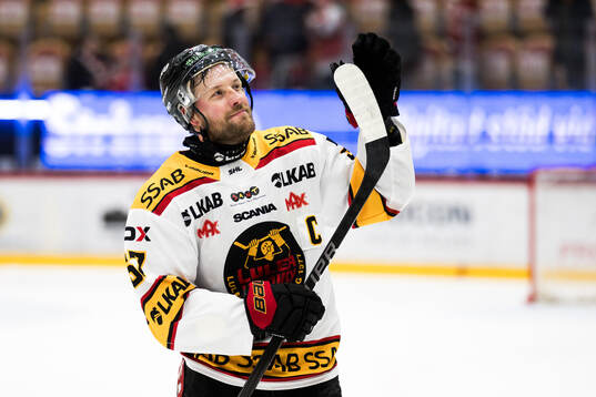 Luleås Linus Omark jublar