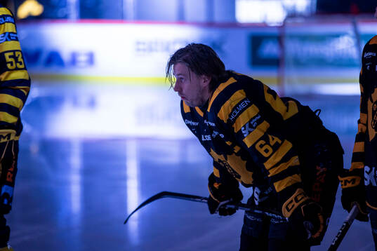Skellefteås Jonathan Pudas innan ishockeymatchen i SHL