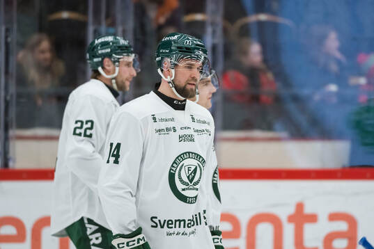 Färjestads Henrik Björklund innan ishockeymatchen i SHL