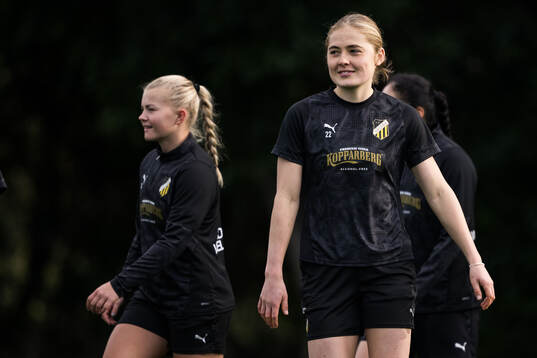 Häckens Paulina Nyström och