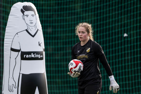 Häckens målvakt Fanney Birkisdottir