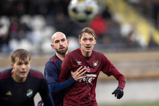 Östers Sebastian Hedlund och Örgrytes Liam Andersson
