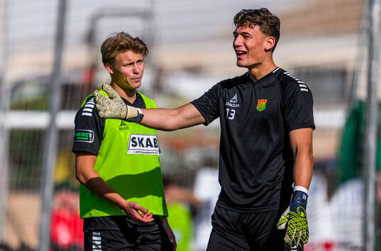 GAIS Frosti Thorkelsson och målvakt Kees Sims