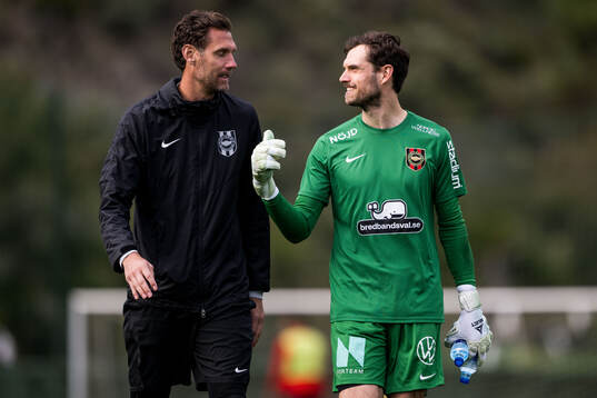 Goalkeeper coach Andreas Isaksson and Goalkeeper Davor