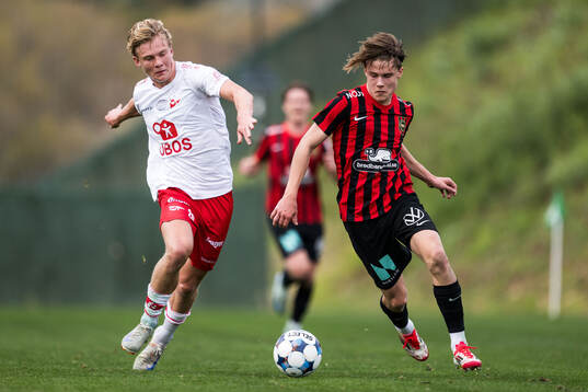 Bläddra bland fler bilder av Football, Friendly match, Brommapojkarna - Fredrikstad