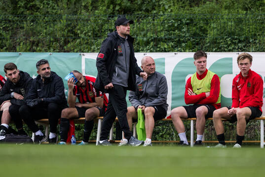 Head coach Fredrik Landén of Brommapojkarna