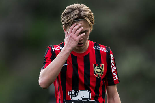 Charlie Nildén of Brommapojkarna looks dejected