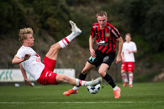 Oskar Øhlenschlæger of Fredrikstad and Victor Lind of