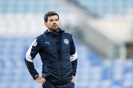 Head coach Ferran Sibila of Värnamo