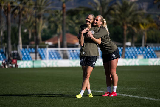 Hammarbys Alice Carlsson och Cathinka Tandberg