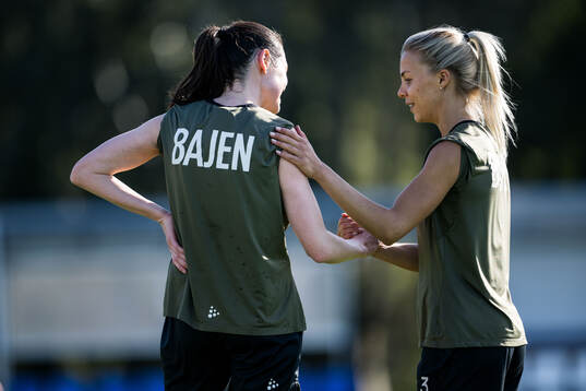 Hammarbys Simone Boye Sørensen och Lotta Ökvist