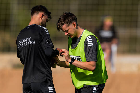 GAIS Edvin Becirovic och fysioterapeut Felix Karlsson