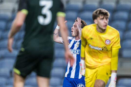 Tobias Heintz of IFK Göteborg looks dejected