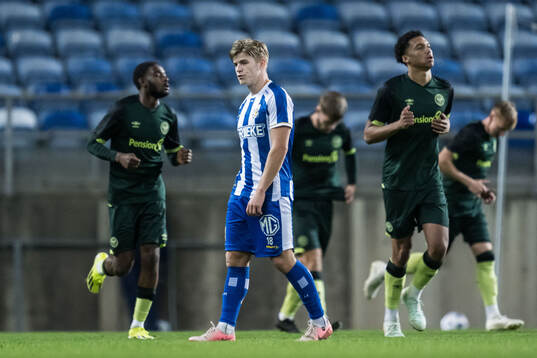 Felix Eriksson of IFK Göteborg looks dejected