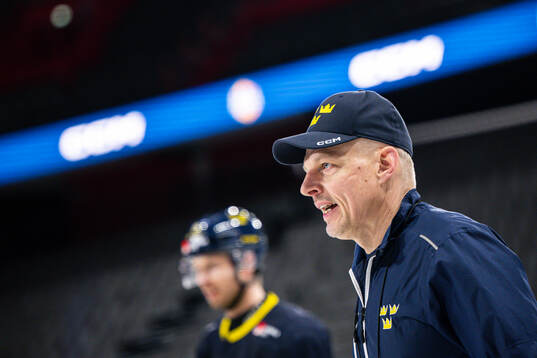 Head coach Magnus Hävelid of the Swedish national ice