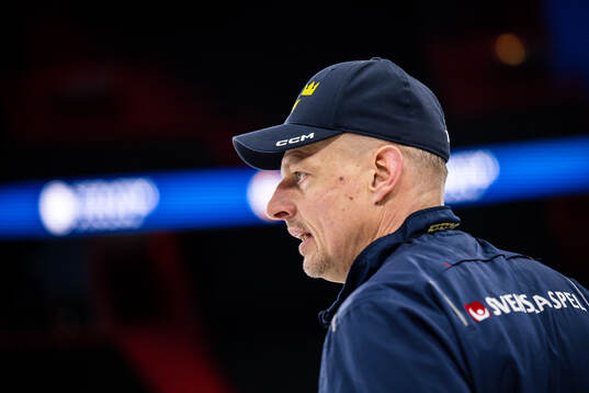 Head coach Magnus Hävelid of the Swedish national ice