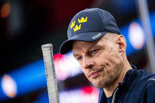Head coach Magnus Hävelid of the Swedish national ice