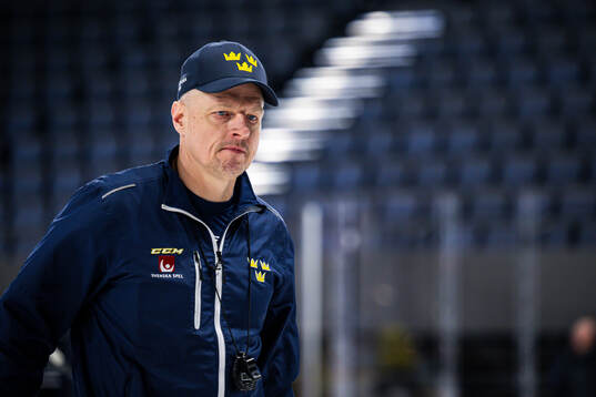 Head coach Magnus Hävelid of the Swedish national ice