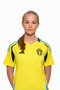 Bläddra bland fler bilder av Fotboll, F16, Sverige, Porträtt 