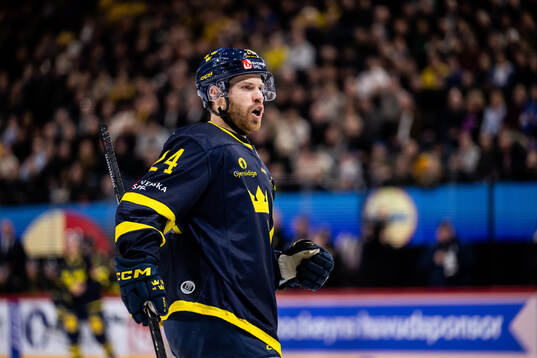 Oscar Lindberg of Sweden