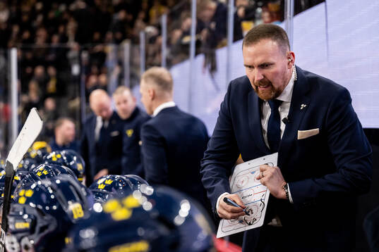 Assistant coach Gereon Dahlgren of Sweden