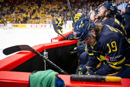 Marcus Sörensen of Sweden looks dejected