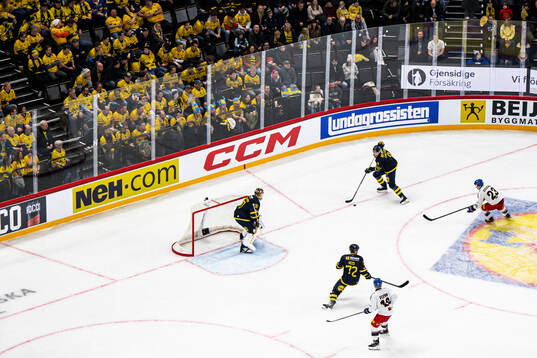 Gabriel Carlsson of Sweden