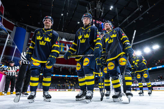 Lias Andersson of Sweden looks dejected