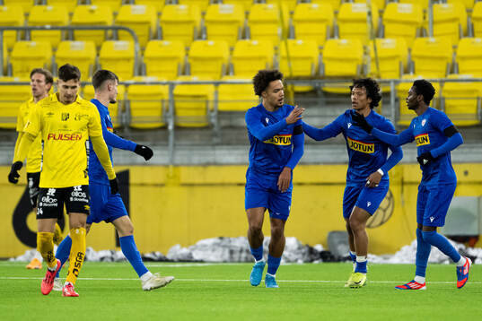 Sandefjords Darrell Tibell jublar