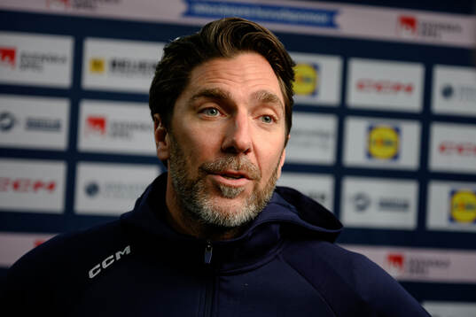 Goaltender Henrik Lundqvist