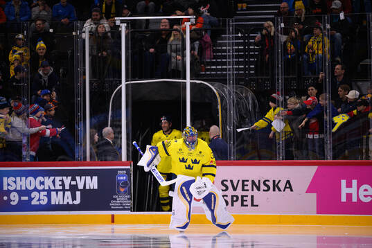 Goaltender Henrik Lundqvist of Tre Kronor Legends