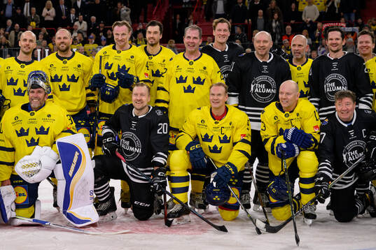 Goaltender Henrik Lundqvist, Nicklas Lidström and Mats