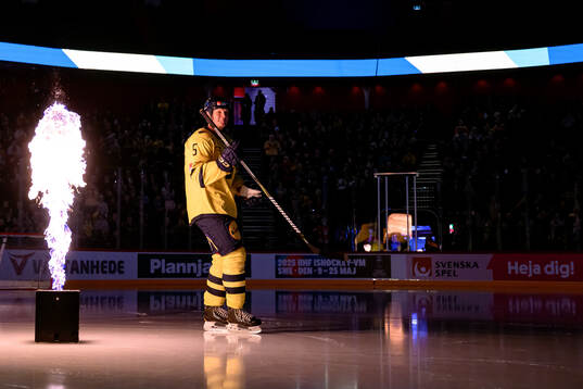 Mats Sundin of Tre Kronor Legends ahead a charity ice