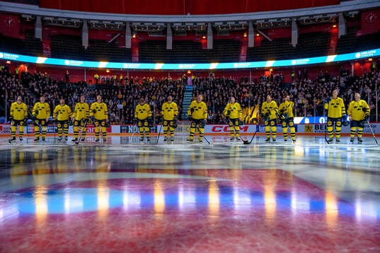 Players of Tre Kronor Legends ahead a charity ice hockey