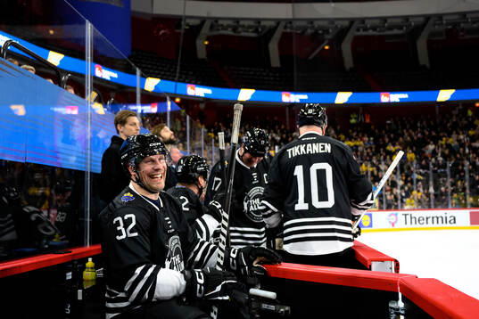 Ville Nieminen of NHL Alumni