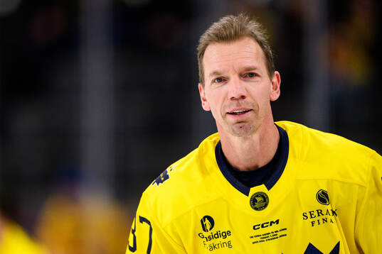 Mikael Samuelsson of Tre Kronor Legends