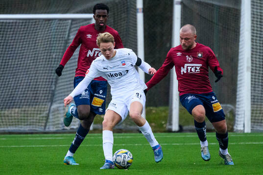 Helsingborgs Alvin Nordin mot Örgrytes Nicklas Bärkroth