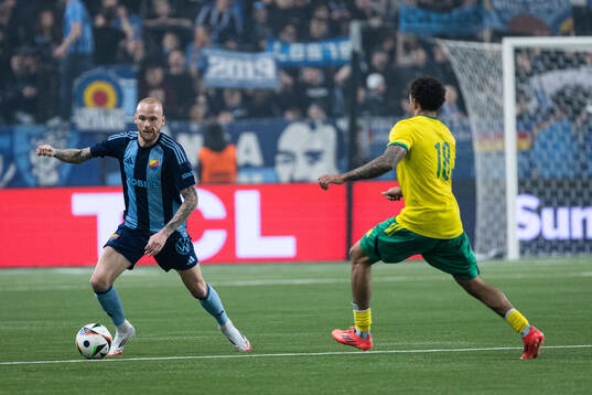 Djurgårdens Adam Ståhl och Ilves Vincent Ulundu