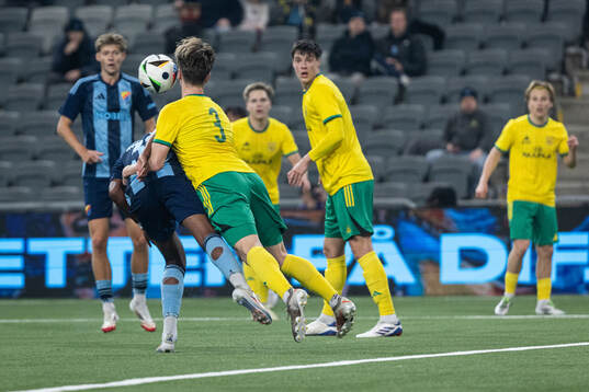 Ilves Matias Rale och Djurgårdens Isak Alemayehu