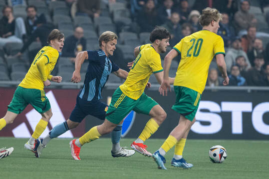 Djurgårdens Hampus Finndell och Ilves Oiva Jukkola