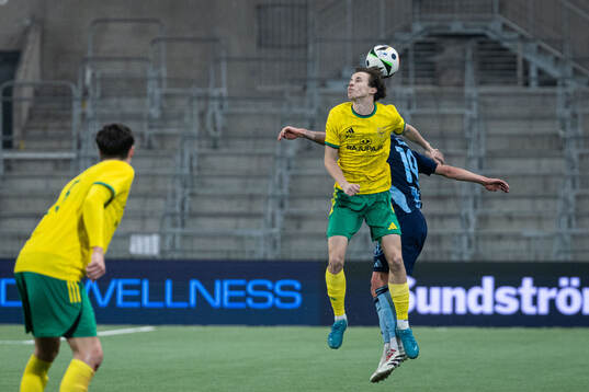 Ilves Jaakko Moisio och Djurgårdens Viktor Bergh