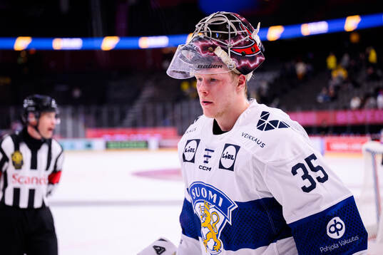 Goalkeeper Oskari Salminen of Finland