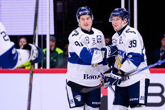 Oliver Kapanen and Sebastian Repo of Finland celebrate the