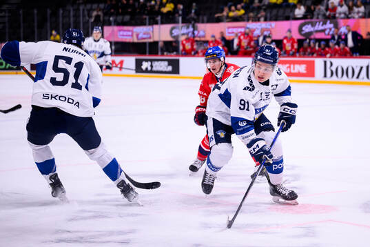 Oliver Kapanen of Finland